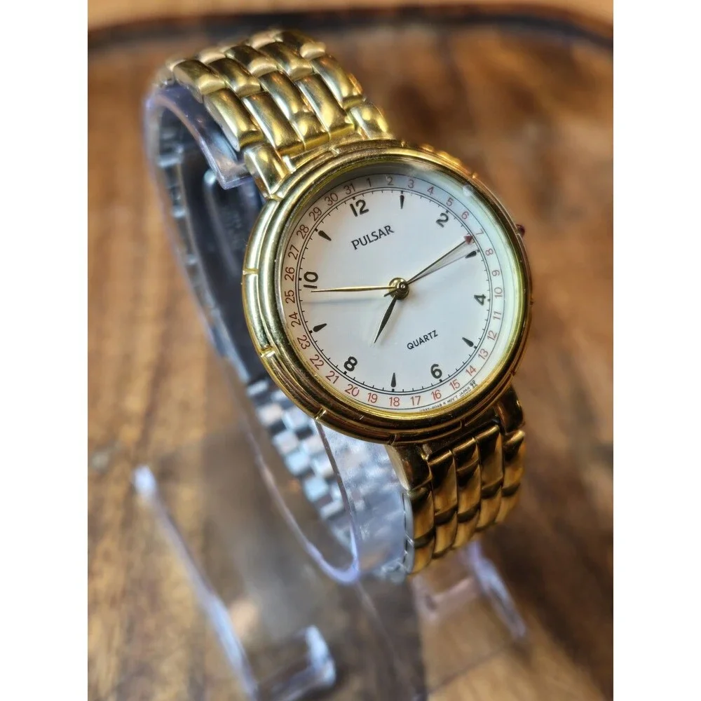 Vintage Pulsar V337-6040 Mens Wristwatch Red Cabochon Stem Gold Link Bracelet